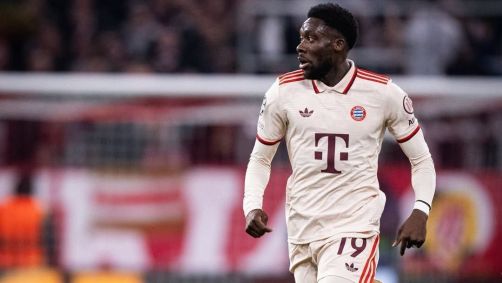Alphonso Davies em ação pelo Bayern de Munique