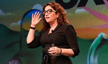 Era da "inteligência viva" é decisiva para humanidade, alerta futurista