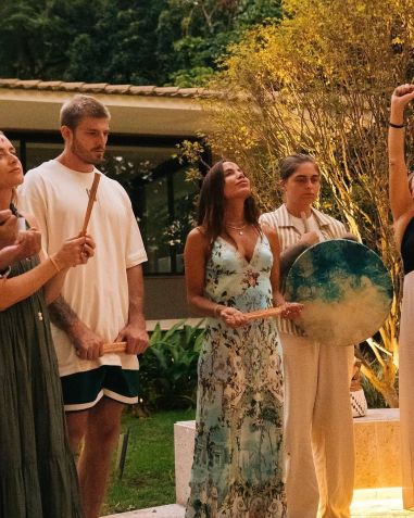 Anitta participa de ritual com Angélica e Juliette • Instagram/Anitta