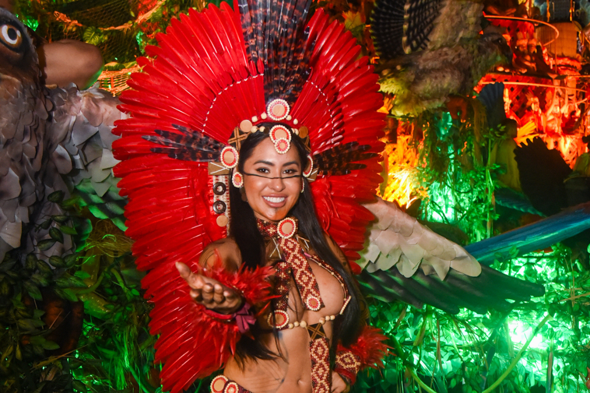 Isabele Nogueira, destaque da Acadêmicos do Tucuruvi, estreou nos desfiles de Carnaval • Foto: Leo Franco