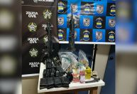Polícia apreende arsenal de armas de guerra da milícia no Rio de Janeiro