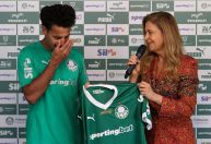 Lucas Evangelista lembra da mãe e se emociona em apresentação no Palmeiras