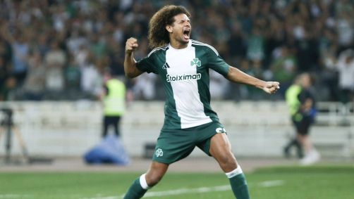 Willian Arão comemora gol pelo Panathinaikos