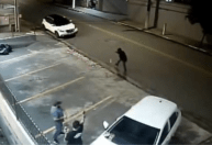 PM atira 13 vezes e mata homem que anunciou assalto com arma de brinquedo
