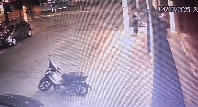Segurança é executado na frente de farmácia no interior de SP
