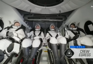 Após pouso bem-sucedido, astronautas deixam cápsula em boas condições; veja