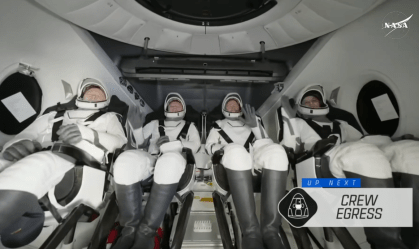 Astronautas vão demorar até 2 dias para voltar às famílias, diz Nasa
