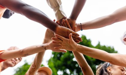 70% da população mundial praticou atos de bondade, mostra relatório