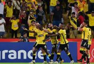 "Vergonha", diz Maycon sobre jogo do Corinthians contra Barcelona-EQU