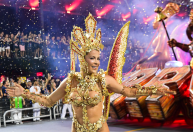 Carro alegórico trava e cria buraco em apresentação da Barroca Zona Sul