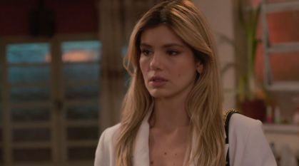 Camila Queiroz vive Sofia em "Beleza Fatal"