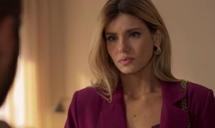 Camila Queiroz abre jogo sobre papel em "Beleza Fatal": "Muito mágico"