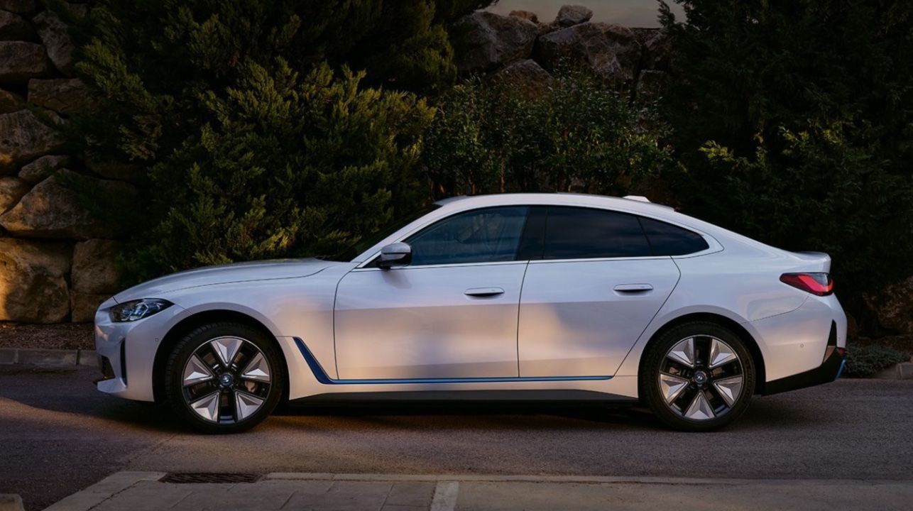 O preço do BMW i4 inicia em R$ 469.950 • Divulgação