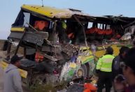 Sobe para 38 o número de mortos após colisão de ônibus na Bolívia
