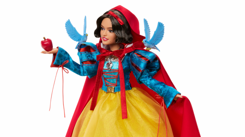 Boneca inspirada em Rachel Zegler em "Branca de Neve" • Divulgação
