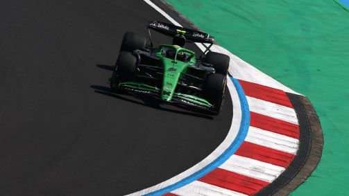 Gabriel Bortoleto fazendo volta nos treinos do GP da China