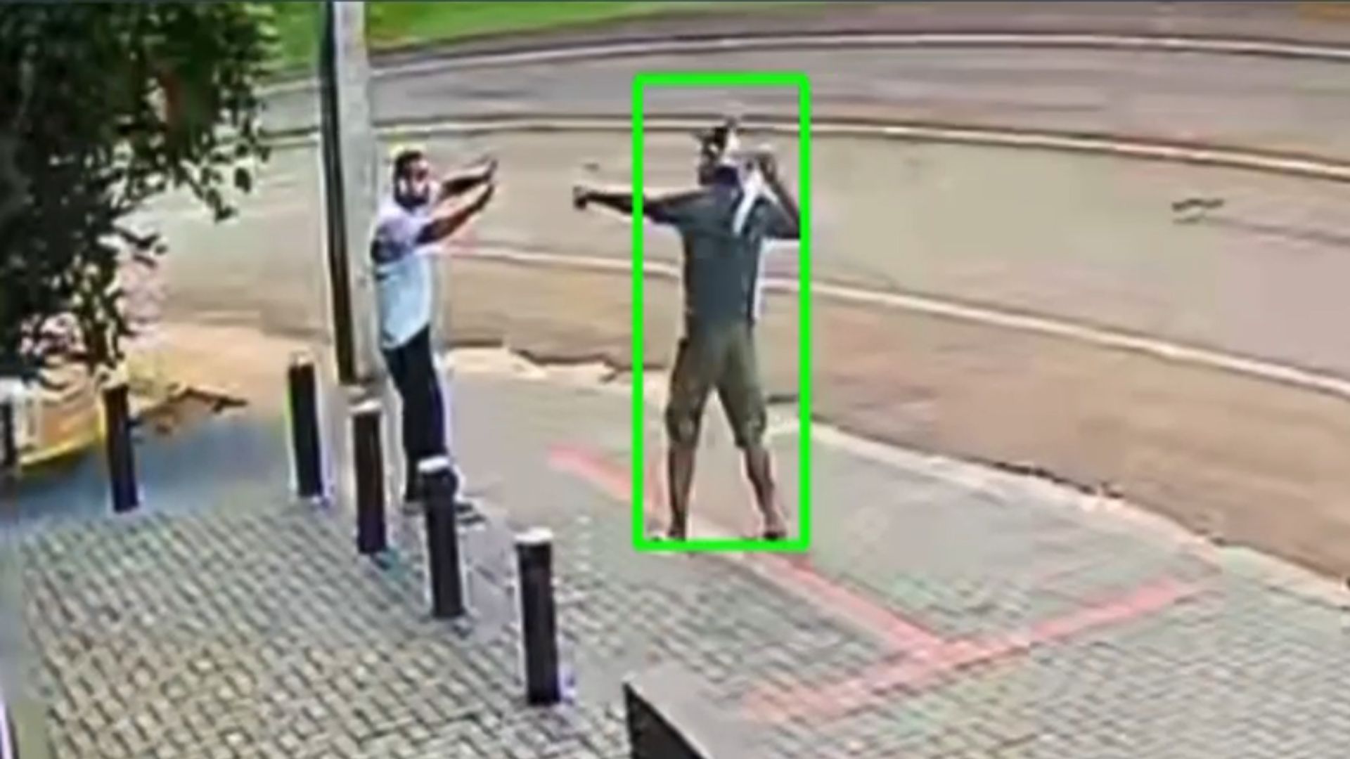 HOMEM SITUAÇÃO DE RUA MATA PEDESTRE