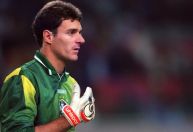 "Léo Jardim e Hugo Souza brigam por vaga na Copa do Mundo", diz Germano