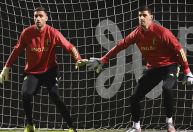 Goleiro renuncia Bélgica após volta de Courtois: "Tapete vermelho para ele"