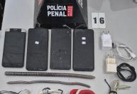 Aparelhos celulares são apreendidos dentro de celas de presidios mineiros