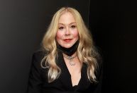 Christina Applegate anuncia a morte de seu pai: "Extremamente triste"