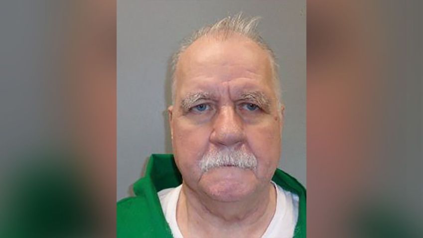 Imagem sem data de Brad Sigmon, condenado por espancar até a morte os pais de sua ex-namorada no Condado de Greenville em 2001. • Departamento de Correções da Carolina do Sul