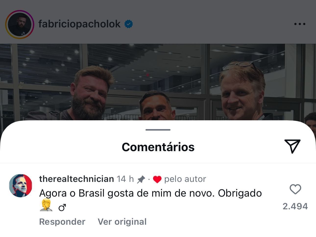 Chris Aceto comentou foto de Fabricio Pacholok com provocação aos brasileiros • Reprodução/Instagram