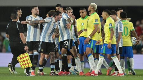 Brasil é derrotado por 4 a 1 diante da Argentina, em Buenos Aires