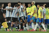 "Geração de Enzos está acabando com o futebol brasileiro", diz jornalista
