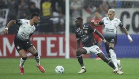 Corinthians e Barcelona duelam pela Libertadores