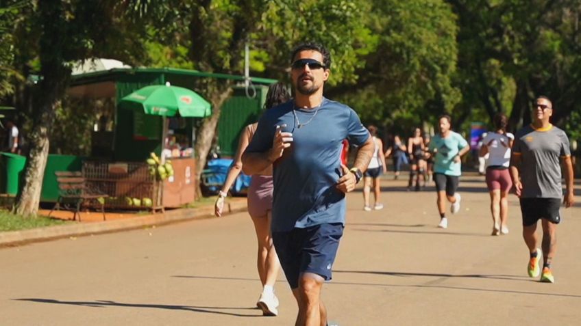 Felipe Guedes correndo. • CNN