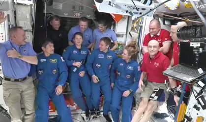 Missão Crew-10 chega à ISS, permitindo retorno de astronautas "abandonados"