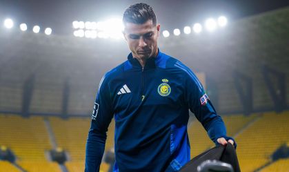 Cristiano Ronaldo chama sósia de “feio” na Arábia Saudita; veja