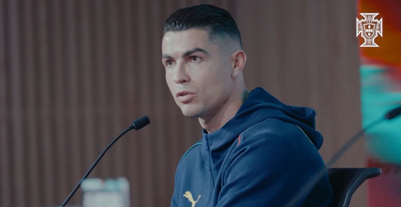 Cristiano Ronaldo em coletiva da Seleção de Portugal