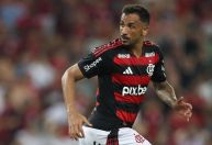 Danilo é desfalque do Flamengo em primeiro jogo da final do Carioca