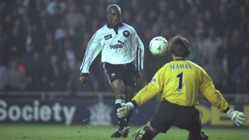 Dean Sturridge em jogo da Premier League pelo Derby County