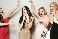 Demi Moore agradece filhas pelo apoio no Oscar: "Amo vocês infinitamente"