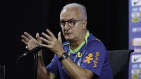 Dorival Jr tirou a culpa de Ednaldo Rodrigues após derrota para Argentina