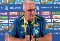 Dorival sobre críticas à Seleção: "Me cobrem ao final de todo o processo"