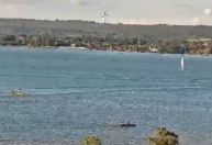 Adolescentes são atropelados por jet-ski em alta velocidade no Lago Paranoá