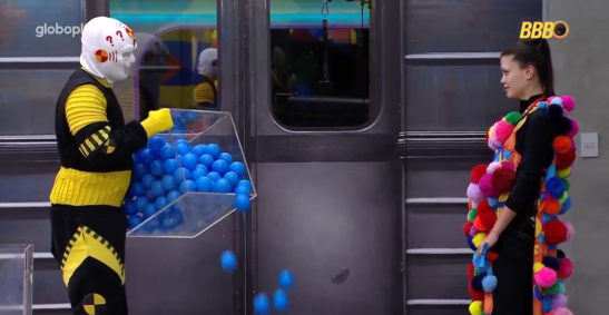 Uma nova amizade surgiu entre Vitória Strada e os Dummies do programa