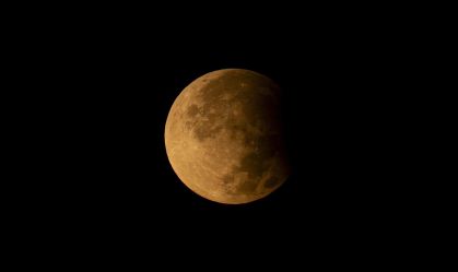 Quais os melhores locais no Brasil para ver o eclipse lunar desta semana?