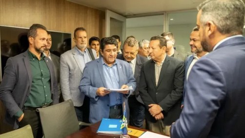 Candidato à reeleição na presidência da CBF em 2025, Ednaldo Rodrigues entrega documento de registro de chapa à Comissão Eleitoral