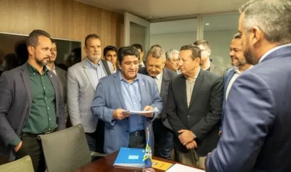 Candidato à reeleição na presidência da CBF em 2025, Ednaldo Rodrigues entrega documento de registro de chapa à Comissão Eleitoral