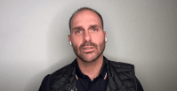 Eduardo Bolsonaro pressiona bancos nos EUA contra Moraes