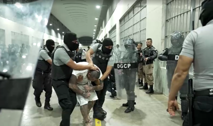 Justiça apura se deportação de imigrantes nos EUA violou decisão judicial