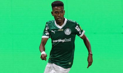 Estêvão na final do Paulistão contra o Corinthians