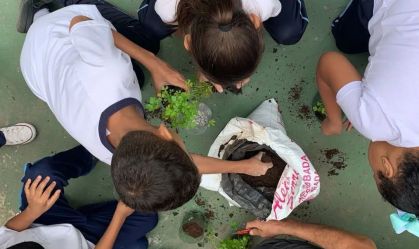 Professor de SP vence prêmio com projeto sobre racismo ambiental