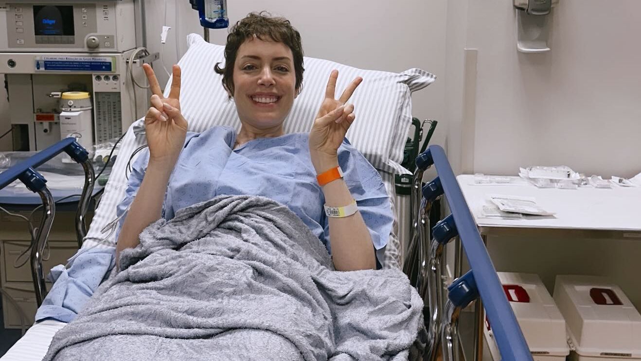 Fabiana Justus refaz exames um ano após transplante de medula