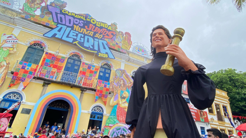 Fernanda Torres foi homenageada no Carnaval de Olinda, em Pernambuco • Nany Lima/Prefeitura de Olinda
